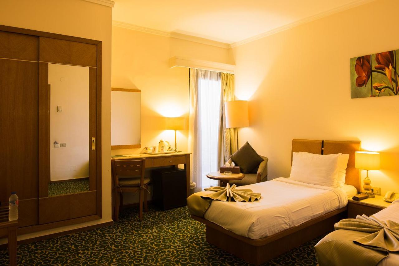Plaza Hotel Alessandria Esterno foto