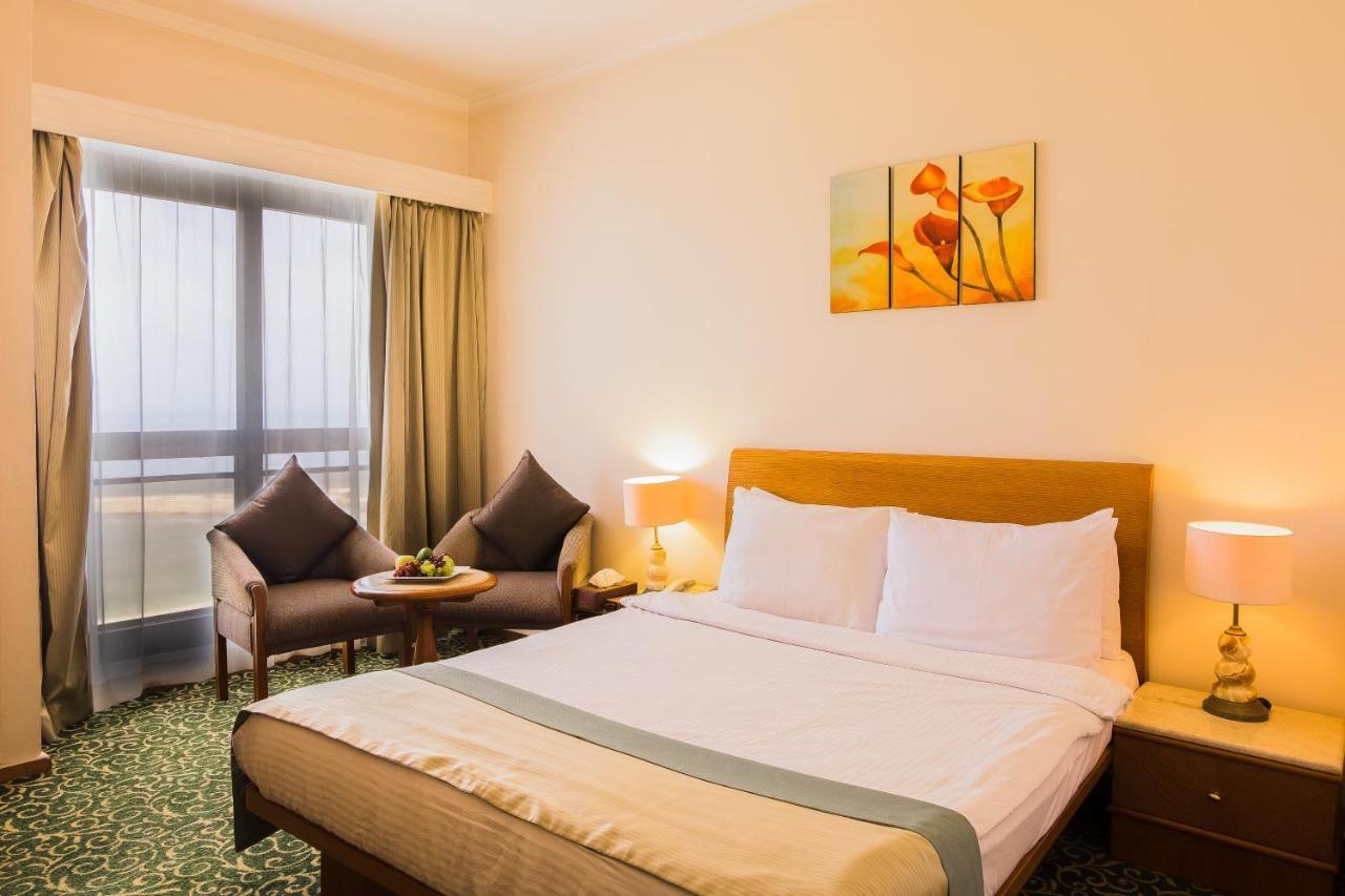 Plaza Hotel Alessandria Esterno foto